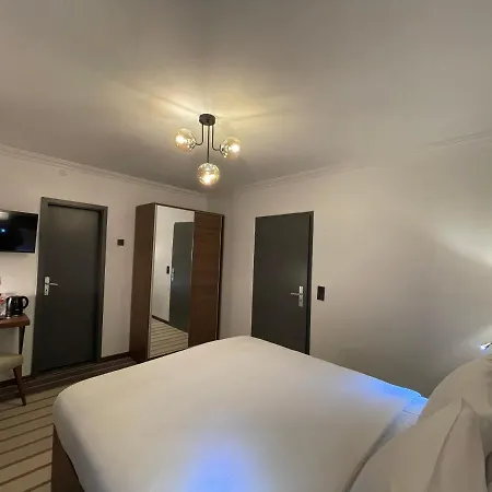 Hostel Casa Andalucia Hallbergmoos