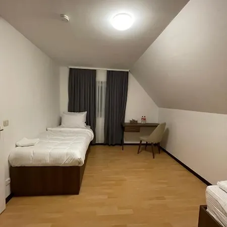 Hostel Casa Andalucia Hallbergmoos