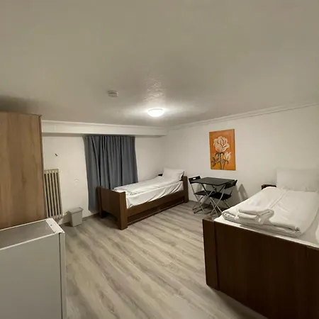 Casa Andalucia Hostel Hallbergmoos